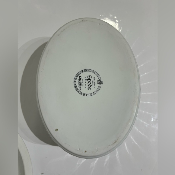 Spode  Fine Oven China  Covered  Casserole 2.5 Quart/ Oven to Table/ Oblong - Picture 9 of 10
